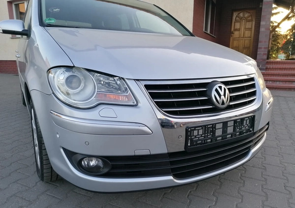 Volkswagen Touran cena 23000 przebieg: 187000, rok produkcji 2008 z Sokółka małe 497